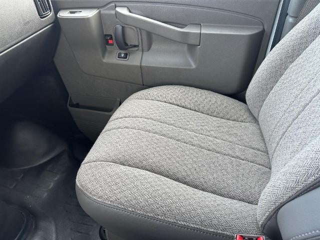 2024 GMC Savana Cutaway 3500 1WT