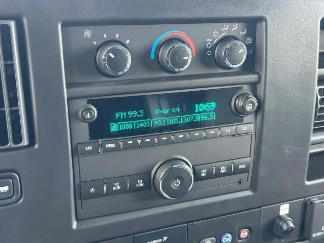 2024 GMC Savana Cutaway 3500 1WT