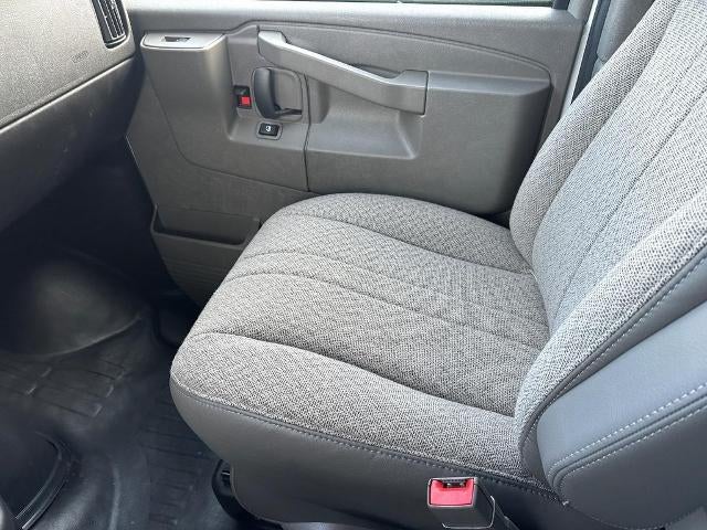 2024 GMC Savana Cutaway 3500 1WT