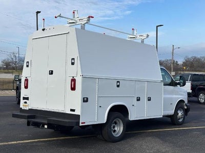 2024 GMC Savana Cutaway 3500 1WT