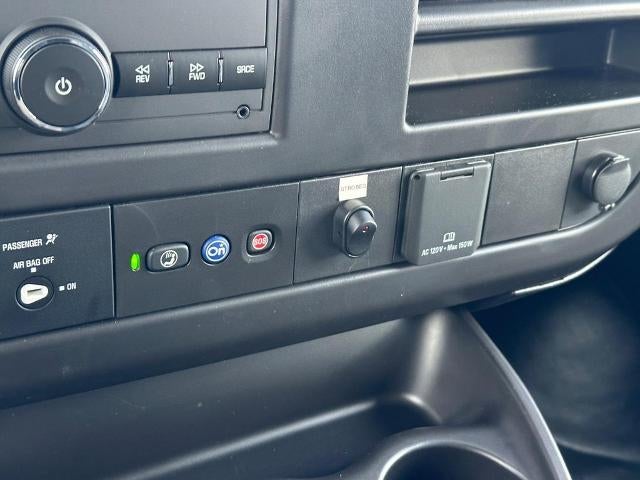 2024 GMC Savana Cutaway 3500 1WT