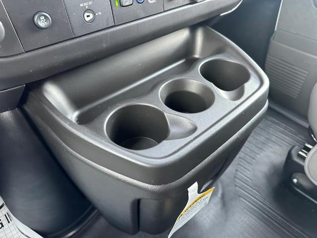 2024 GMC Savana Cutaway 3500 1WT