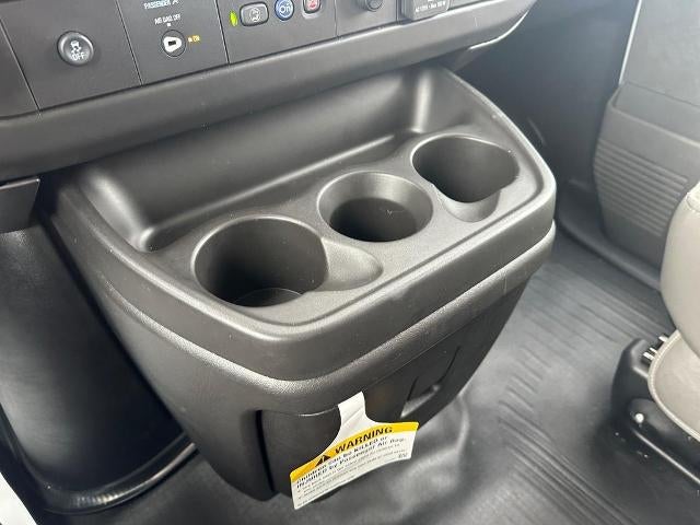 2024 GMC Savana Cutaway 3500 1WT