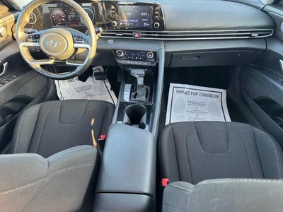 2022 Hyundai Elantra SEL