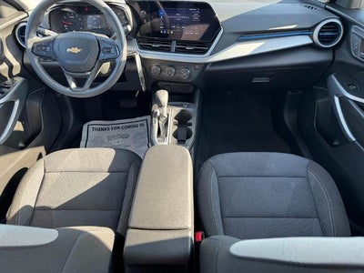 2025 Chevrolet Trax LS